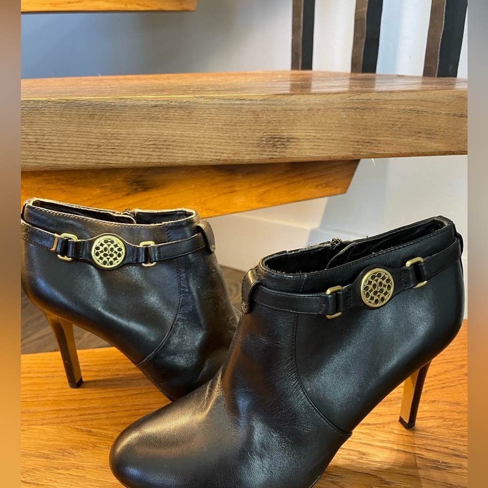 Coach Ladies Salene Black Leather Gold Logo Side-Zip Heels Ankle Booties, 7